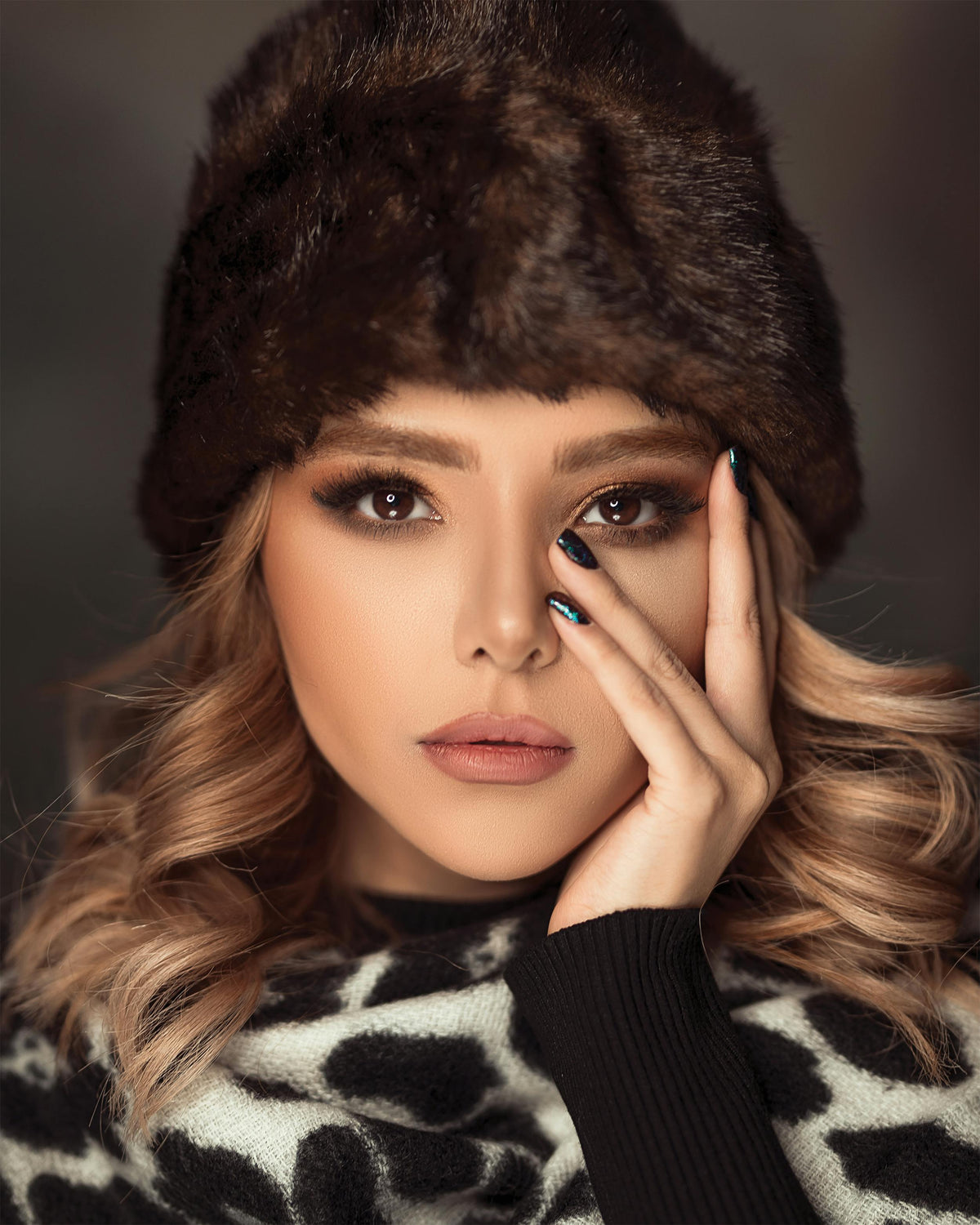 The Best Hairstyles and Makeup Looks for Winter Outfits