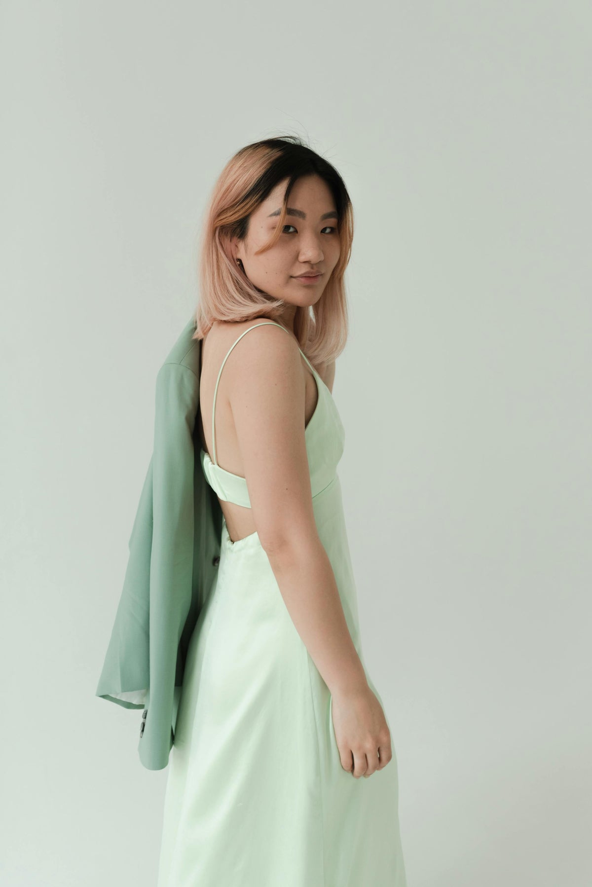 How to Transition Your Summer Dress into an Evening Look: The Ultimate Style Guide