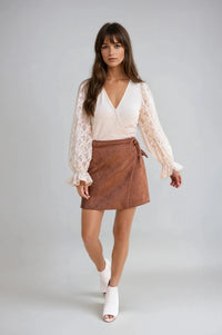 AMÉLIE LACE BLOUSE - Maison Elara